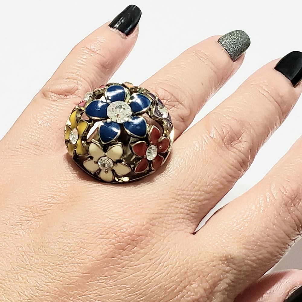 Women Fashion Ring size 7